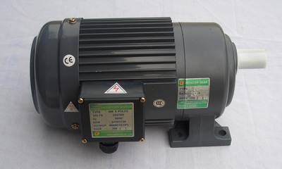供應(yīng)成鋼品牌400W小型臥式齒輪馬達(dá) 速比1:20三相電動(dòng)機(jī)性能解析